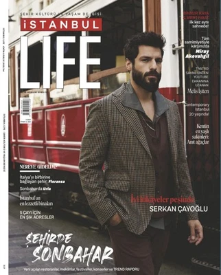 istanbul Life October 2025 Serkan Çayoğlu, Binnur Kaya & Mert Fırat Melis İşiten Foto 1 de 4