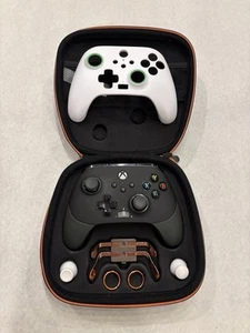 Controlador con cable PowerA 1516954-01 FUSION Pro 2 para Xbox Series X|S negro/blanco - Imagen 1 de 12