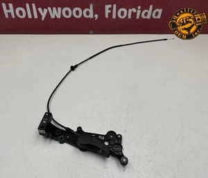 BMW 5 7 8 M5 M8 M8 M850 2019-2025 BLOQUEO CAPÓ PESTILLO LIBERACIÓN MANGO CON SOPORTE Y CABLE - Imagen 1 de 9
