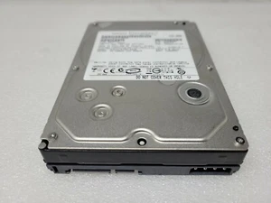 Lot of 2x Hitachi HUA721075KLA330 750GB SATA 7.2K 3.5" SATA Hard Drive - Picture 1 of 2