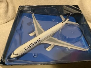 SCHABAK CONTINENTAL AIRBUS A330 A340 1:250, RARE w/ Box - Picture 1 of 9