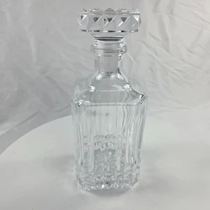 CRYSTAL CLEAR HEAVY GLASS LIQUOR/WINE DECANTER 24 OZ - Picture 1 of 5