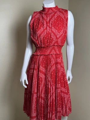 Vestido plisado floral NANETTE LEPORE talla 6 (B.171) $148 Foto 1 de 4