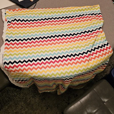 78" x 56" Riley Blake Designs ZIG ZAG Print FABRIC 2013 Knit Chevron K340 Colors - Image 1 of 4