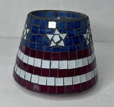 Home Interiors Patriotic Flag Mosaic Candle Shade/Topper - Image 1 of 4