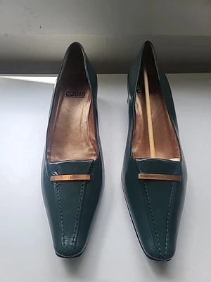 Nuevo En Caja Zapatos de Mujer CHARLES JOURDAN Cazador Cuero Verde Zapatos sin Cordones 10.5 Foto 1 de 4