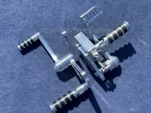 HARLEY POLISH BILLET ULTIMA FORWARD CONTROLES FX y FXE Shovelhead 1970-1990 - Imagen 1 de 5
