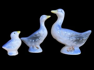 vintage miniature duck figurines Family Blue white Farm decor Porcelain - Picture 1 of 11