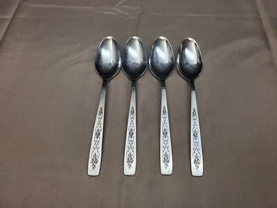 Juego de 4 cucharas soperas de acero inoxidable International Decorator ROSE LACE 7 1/8" Foto 1 de 4