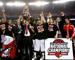 2013 LOUISVILLE CARDINALS TEAM 8X10 PHOTO PICTURE NCAA BASKETBALL CHAMPS - Picture 1 of 1