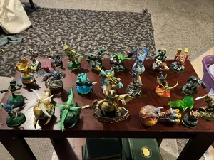 Mixed Lot Of 24 Skylanders Activision Action Figures - Picture 1 of 15