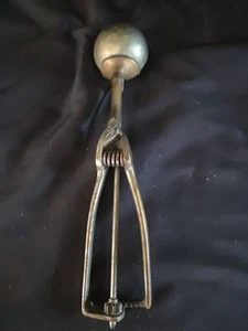 10 inch Vintage Ice Cream Scoop Metal - Picture 1 of 5