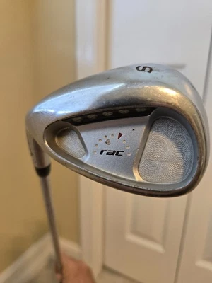 LH TAYLORMADE RAC OS SAND WEDGE REGULAR FLEX STEEL SHAFT LEFT HANDED 35.5” - Image 1 of 3