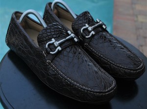 Las 8 reglas de oro para el cuidado de los zapatos por Salvatore Ferragamo  | Buro 24/7