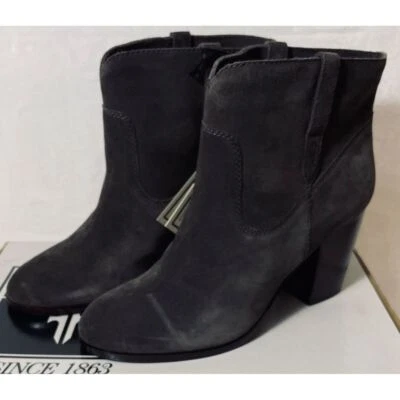 $328 Mujeres Frye Myra Botín Gris Humo Gamuza Engrasada Botas Tacón 9.5M Precio de venta sugerido por el fabricante $328 Foto 1 de 4