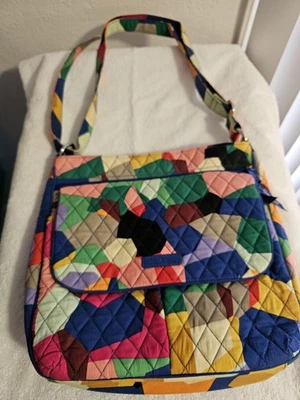 Bolso de correo Vera Bradley con billetera llave en mano a juego en patrón de arte pop Foto 1 de 4