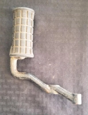 1974 Suzuki GT380 Foot Rest ♻️ - Изображение 1 из 4