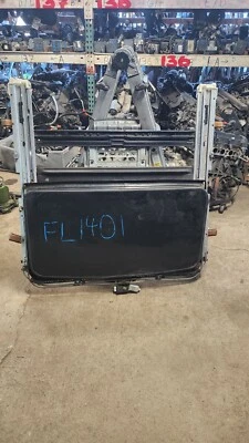 Toyota Sienna 2004-2007 OEM conjunto completo de techo corredizo con vidrio de techo y orugas Foto 1 de 4