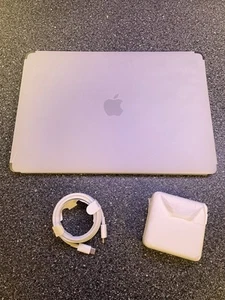 Apple MacBook Pro 13 (1TB SSD, M2, 3.49 GHz, 24GB) Space Gray 2022 - Picture 1 of 4