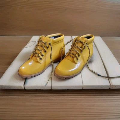 Botas de lluvia Land's End para mujer talla 9 amarillas impermeables con cordones de goma Foto 1 de 4