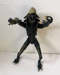 NECA Aliens Vs Predator Arcade Chrysalis Alien NO CODA - Foto 1 di 3