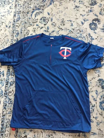 MINNESOTA TWINS CENTURY LINK LIGHTWEIGHT PULLOVER STADIUM GIVEAWAY JERSEYS M Cover
