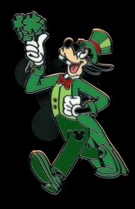 Spilla DLR Giorno di San Patrizio Vacanze Pippo Topolino Nascosto 2025 Disney 170986 - Foto 1 di 1