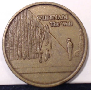Brass/Bronze Vietnam The Wall National Memorial American Legion Coin Medal - Picture 1 of 2