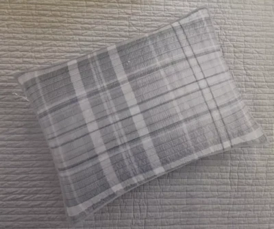 Colección Martha Stewart Tela Escocesa Tinte Franela 1 Fundas Estándar, Blanco/Gris Foto 1 de 4