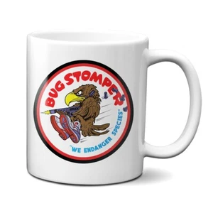 Aliens Bug Stomper Ponemos en peligro a las especies 11oz taza - Imagen 1 de 1