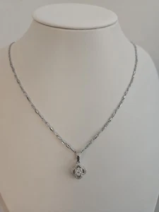 18k White Gold Plated Four Leaf Generic Clover Necklace - Picture 1 of 4