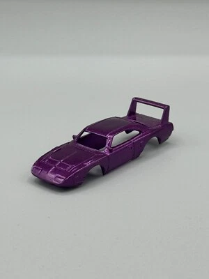 🔥 Johnny Lightning 1970 Plymouth Superbird Magenta PROTOTIPO TIRO DE PRUEBA 🥵 Foto 1 de 2