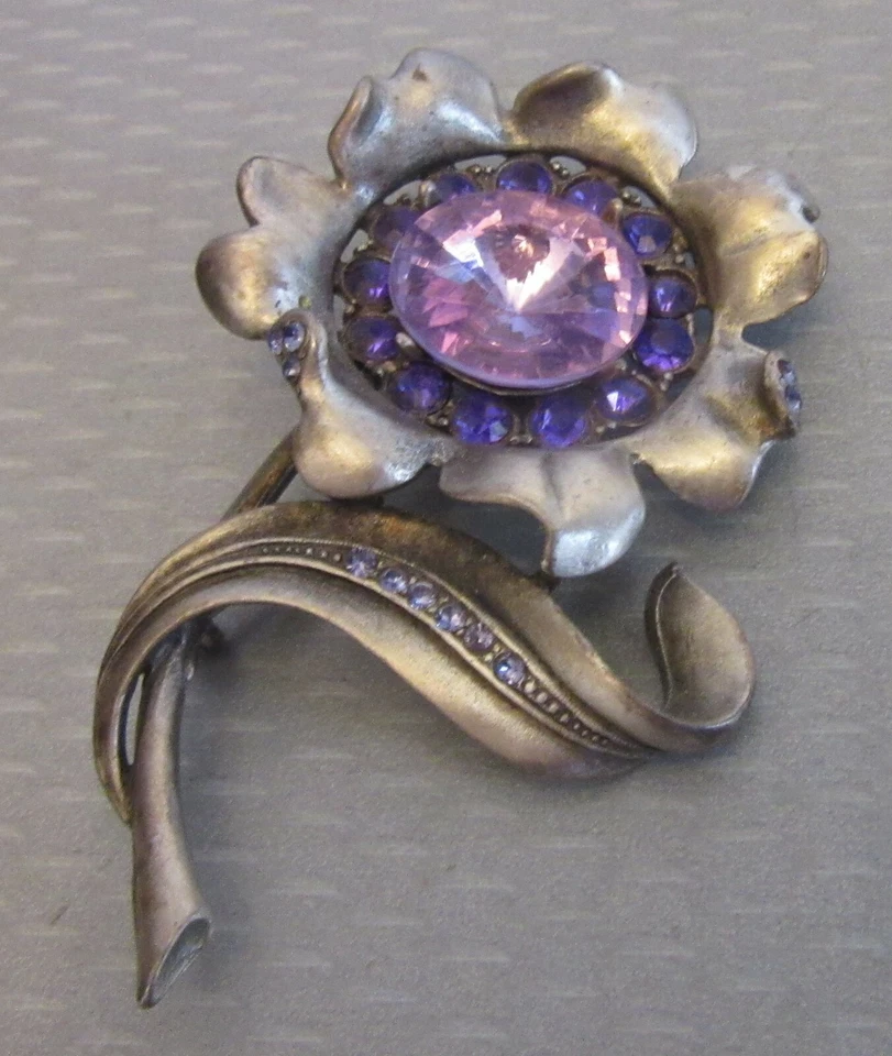 Broche prendedor flor PLATA STARRS firmado de colección púrpura estrás retro violeta 3" Foto 1 de 4