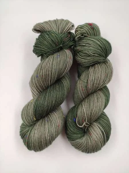 handgefärbte Tweed Sockenwolle 4 fach - 100 g MEERGRÜN  447 - Bild 1 von 1