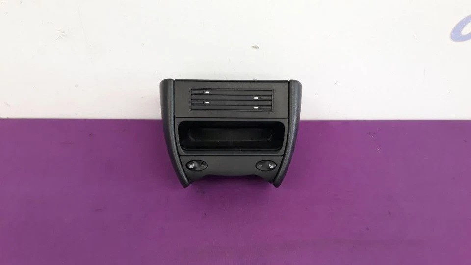 03 PPORSCHE 911 996 CARRERA FROTN ЦЕНТРАЛЬНАЯ ПРИБОРНАЯ ПАНЕЛЬ КУББИ С ДЕРЖАТЕЛЕМ КОМПАКТ-ДИСКА - Изображение 1 из 4