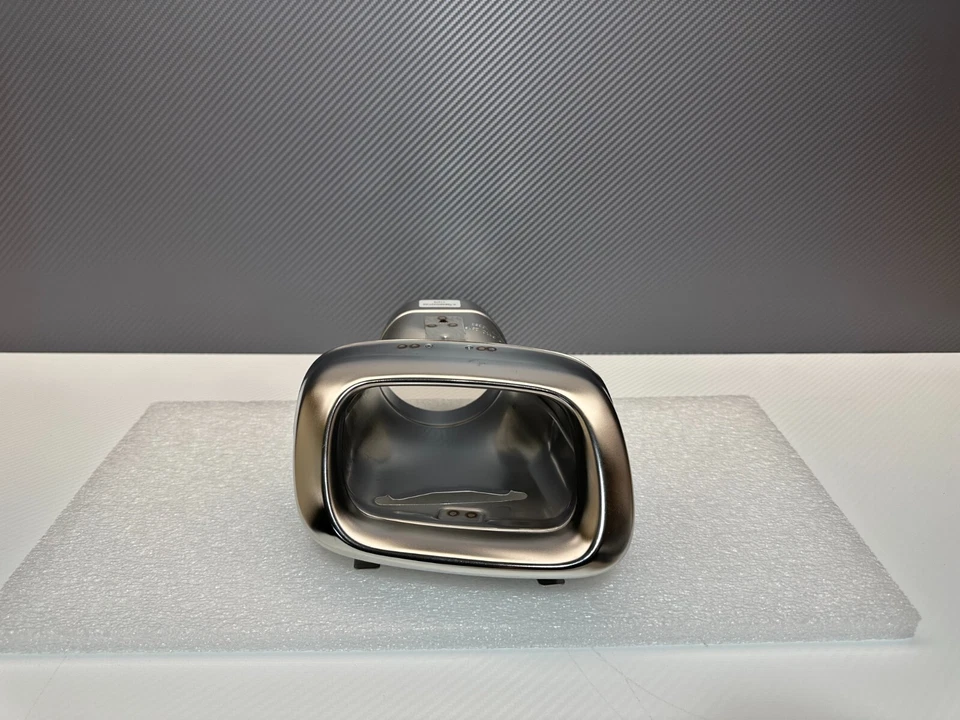 Infiniti QX30 OEM Right Diffuser Muffler Tip 2017 2018 2019 Foto 1 de 4