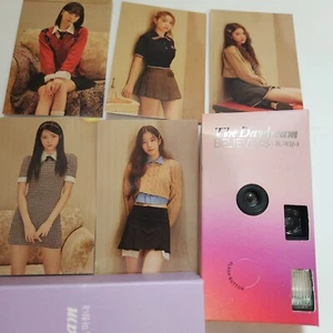 LE SSERAFIM CAMERA Photocard [HYBE INSIGHT] The Daydream Believers exhibition MD - Picture 1 of 20