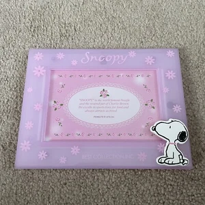 Peanuts Snoopy Purple Plastic Picture Frame NEW - Picture 1 of 2