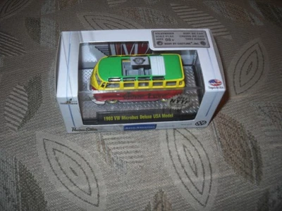 💋-M2 MACHINES-2014 NEW YORK TOY FAIR "NYTF" 1960 VW MICROBUS DELUXE USA MODEL💋 - Image 1 of 4