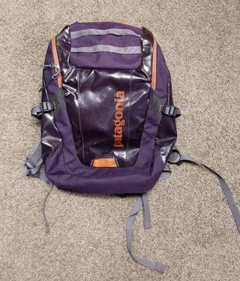 Mochila Patagonia Black Hole 25L púrpura RARA Foto 1 de 4
