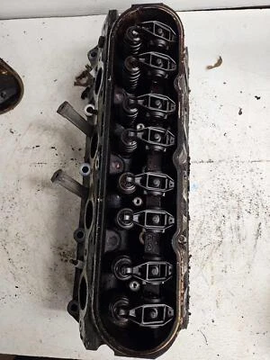 00-06 SUBURBAN 1500 TRKS 04 RAINIER 5,3 L (8-323) culata con cubierta de válvula Foto 1 de 4