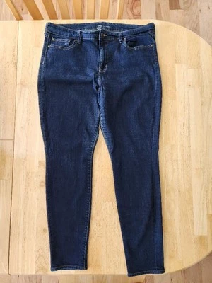 Gap Woman's Legging Streatch Fit Jeans. Size: 18/34R - Image 1 of 4