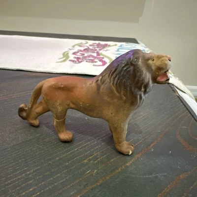 Estatuilla sólida de gato grande león de Alemania de colección Foto 1 de 4