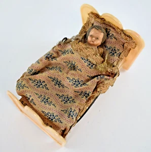 VINTAGE THE WELL BEHAVED DOLLY BED NOVELTY TOY MADE IN ENGLAND c1950 - WORKING - Picture 1 of 6