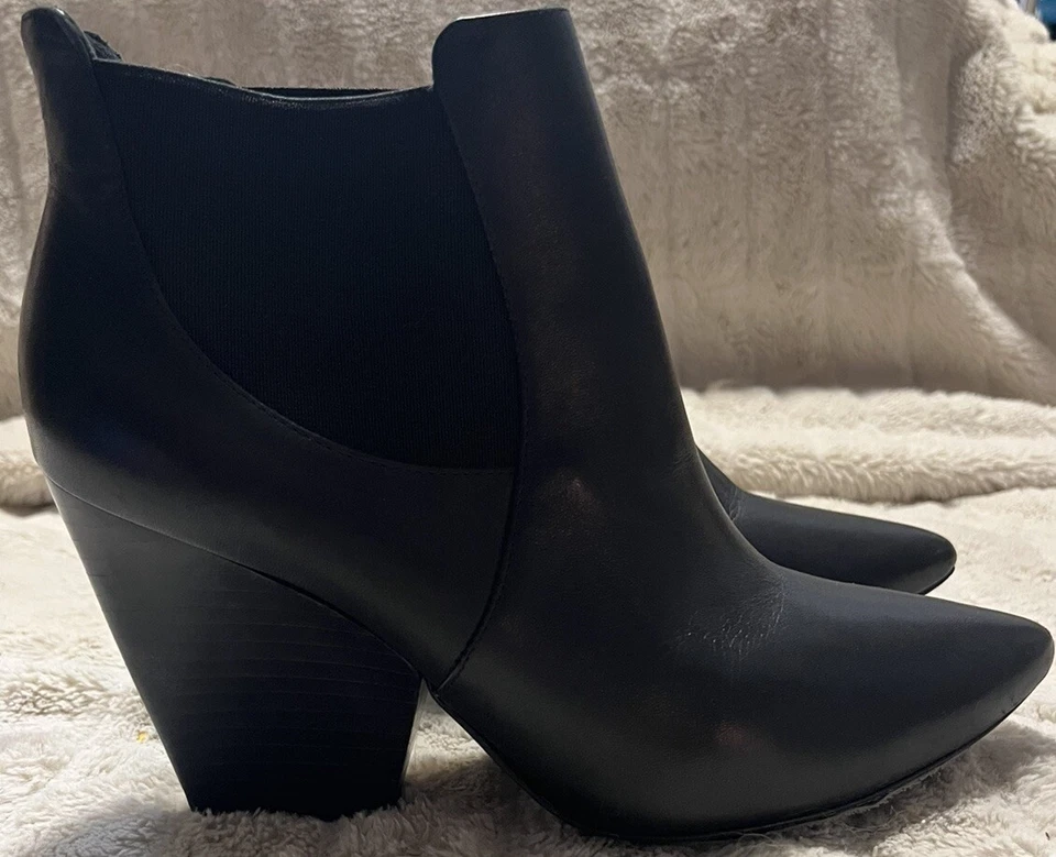 Pour La Victoire Booties Women’s Size 6.5 Black Leather Allena Pull-On Boots - Image 1 of 4