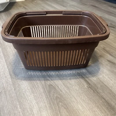 Vintage Brown Rubbermaid 18" Shopping Laundry Basket Carrying Handles 2686 USA - Image 1 of 3