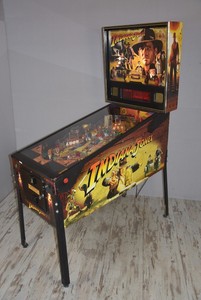 Flipper Indiana Jones von Stern nicht komplett spielbereit