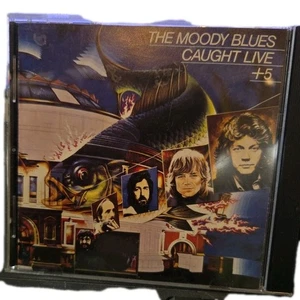 THE MOODY BLUES Caught Live + 5 CD Progressive Rock Threshold 1996 1977 Remaster - Bild 1 von 3