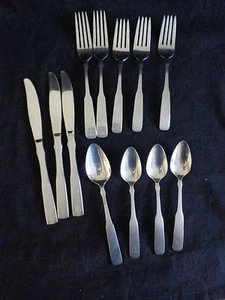 VAJILLA MUNDIAL Vajilla Lote de 12 BOSTON COMÚN Cuchillo de Horquilla de Acero Inoxidable Cuchara - Imagen 1 de 10