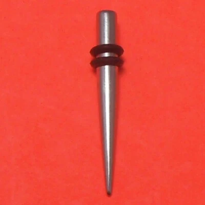 One Surgical Steel Ear Taper Stretcher Expander Plug With "O" Rings: 4mm: UK - Image 1 of 4